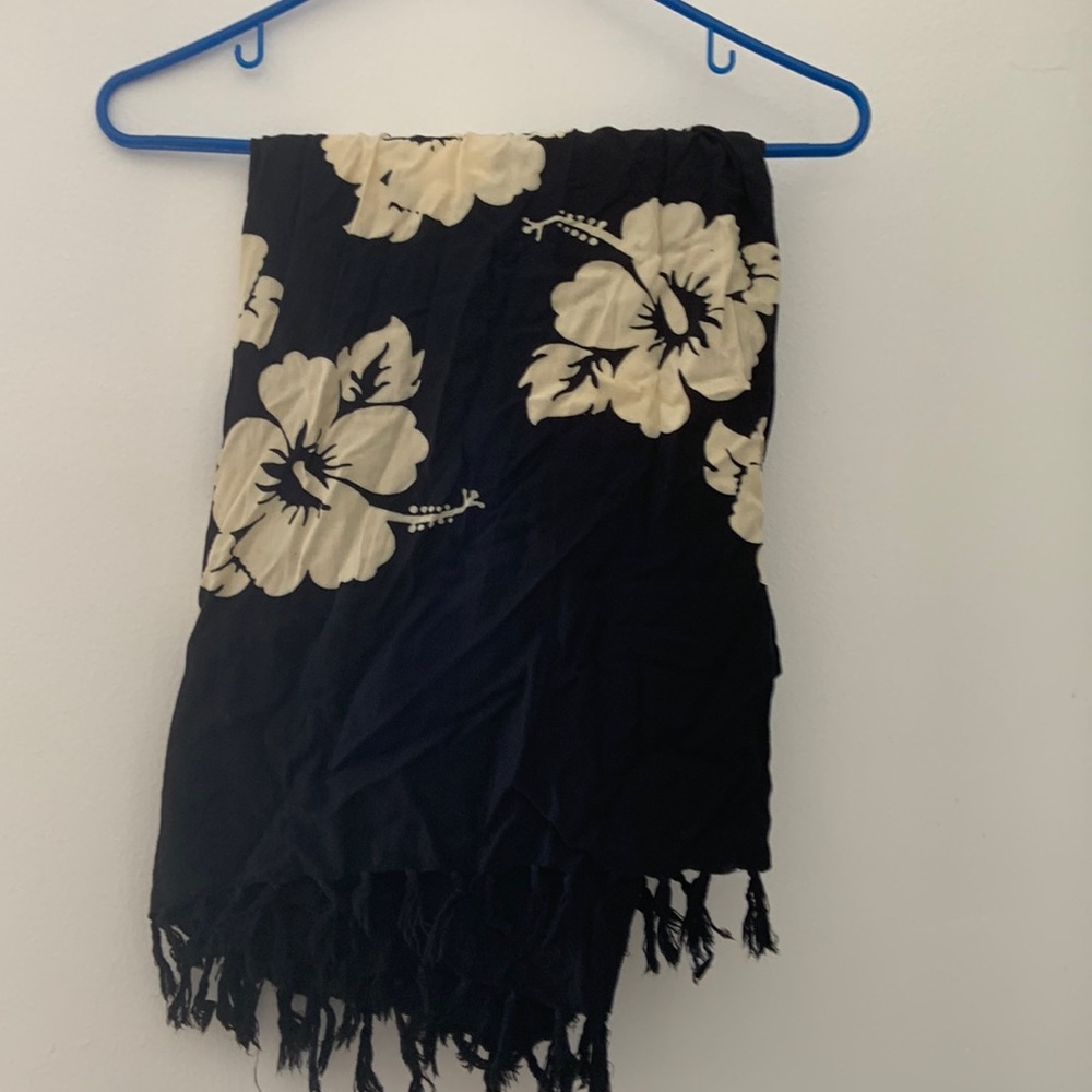Hary Dary black and off white wrap (large)